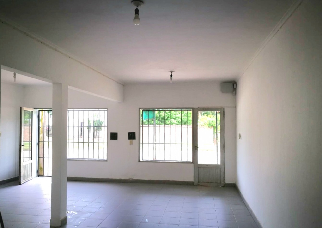 IDEAL INVERSIONISTA  2 LOCALES COMERCIALES 