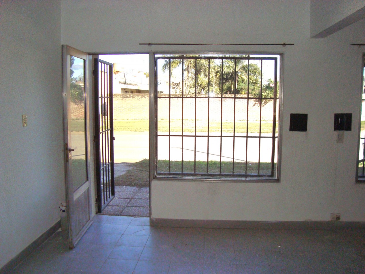 IDEAL INVERSIONISTA  2 LOCALES COMERCIALES 