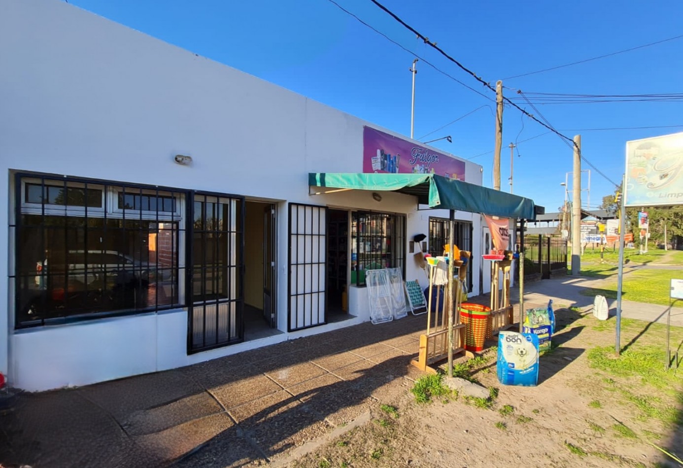 IDEAL INVERSIONISTA  2 LOCALES COMERCIALES 