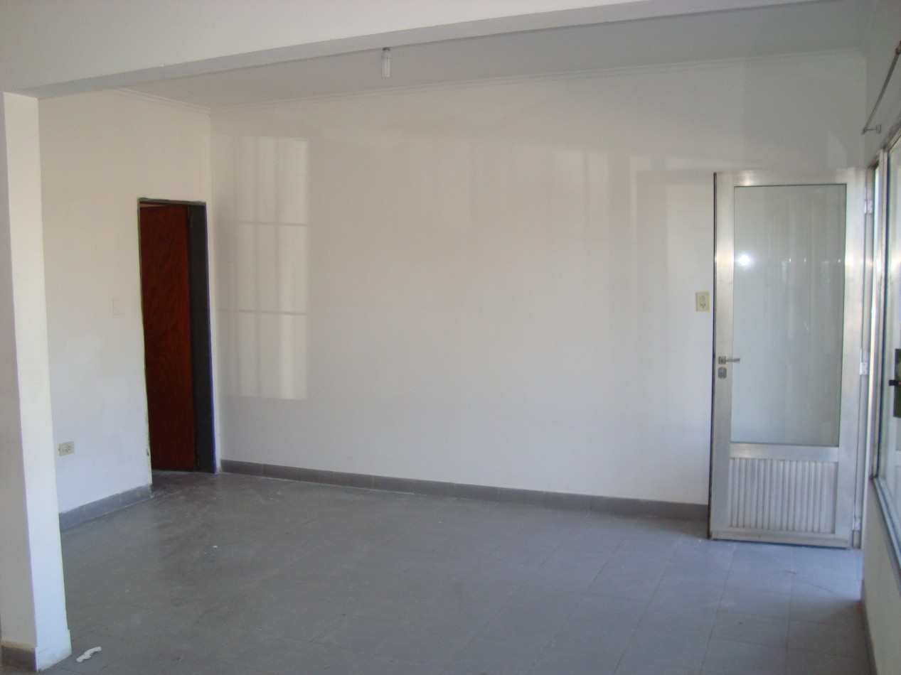 IDEAL INVERSIONISTA  2 LOCALES COMERCIALES 