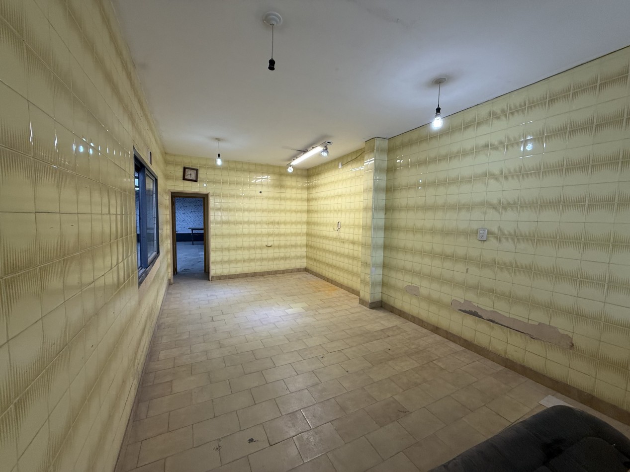 GALPON CON OFICINA Y BAÑO ZONA CENTRO