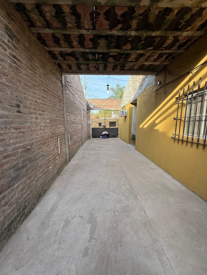 CASA CON FONDO DE COMERCIO DESPENSA