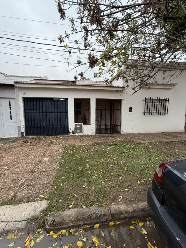 CASA A MTS DE PLAZA PRINCIPAL Y COSTANERA SANTOTOMECINA