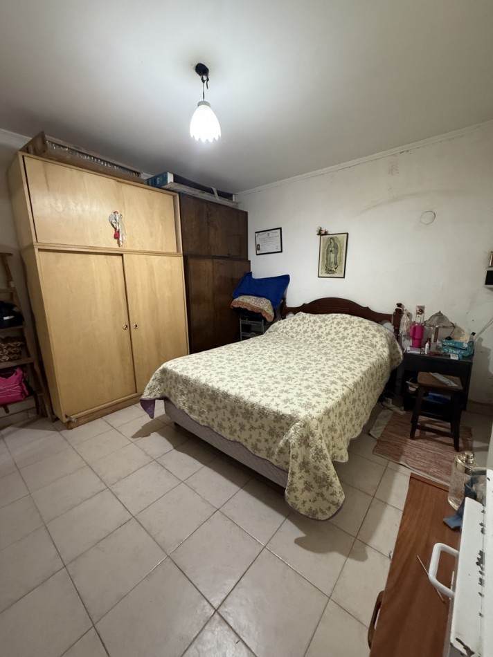 CASA CON AMPLIO TERRENO Y COCHERA DOBLE APTA A CREDITO HIPOTECARIO