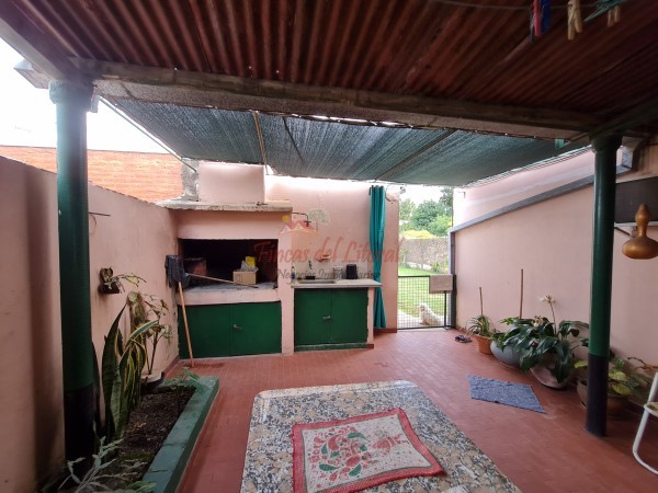 CASA 3 DORMITORIOS C/ AMPLIO TERRENO
