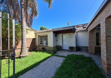 CASA A PASOS DE AV. LUJAN 3 DORMITORIOS AMPLIO PATIO